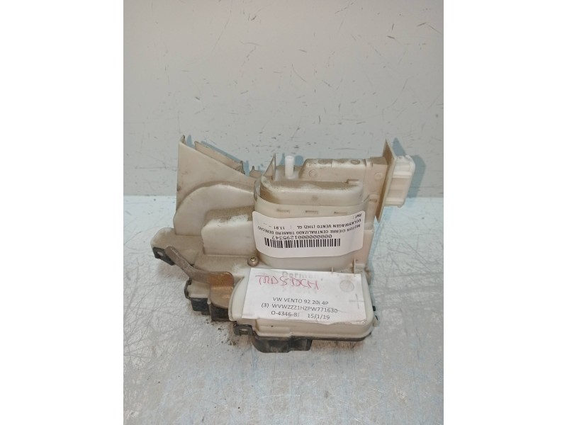 Recambio de motor cierre centralizado trasero derecho para volkswagen vento (1h2) gl referencia OEM IAM 1H40839016A  5P