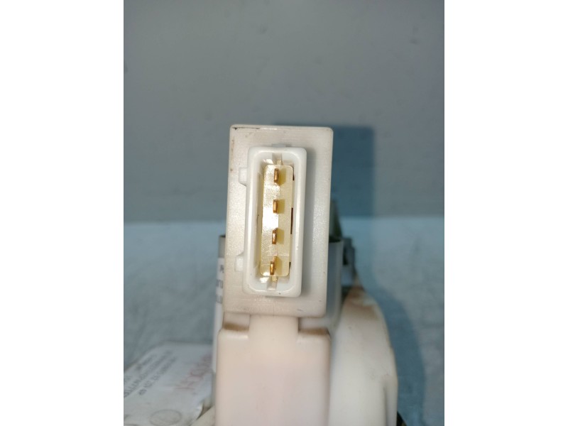 Recambio de motor cierre centralizado trasero derecho para volkswagen vento (1h2) gl referencia OEM IAM 1H40839016A  5P