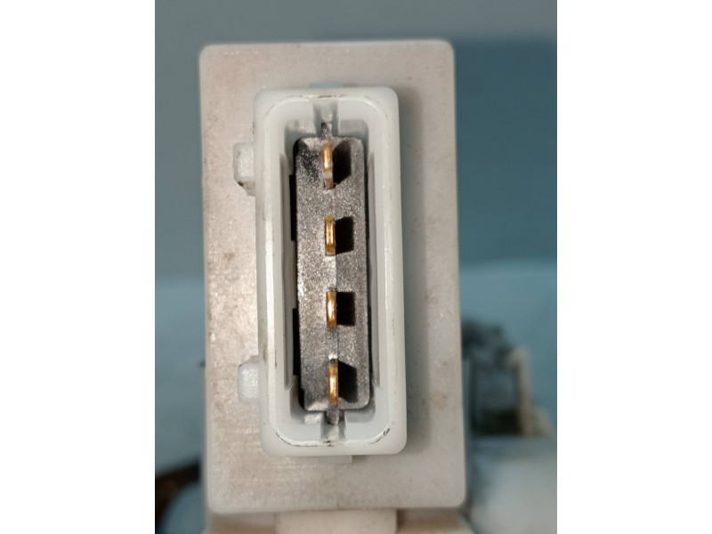 Recambio de motor cierre centralizado delantero derecho para volkswagen vento (1h2) gl referencia OEM IAM 1H1837016A  4P