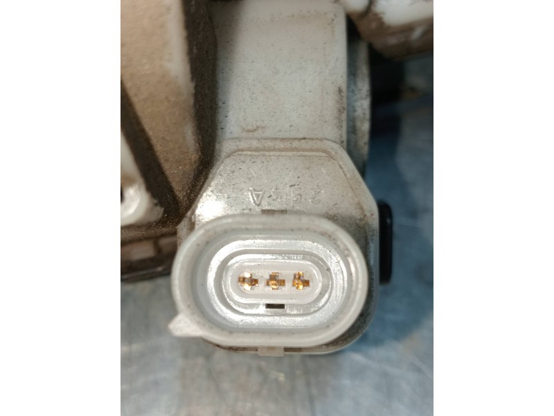 Recambio de motor cierre centralizado delantero derecho para volkswagen vento (1h2) gl referencia OEM IAM 1H1837016A  4P