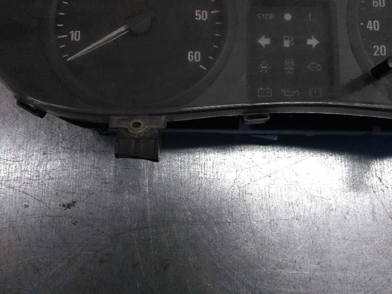 Recambio de cuadro instrumentos para renault trafic caja cerrada (ab 4.01) referencia OEM IAM P8200252450A 216715729 