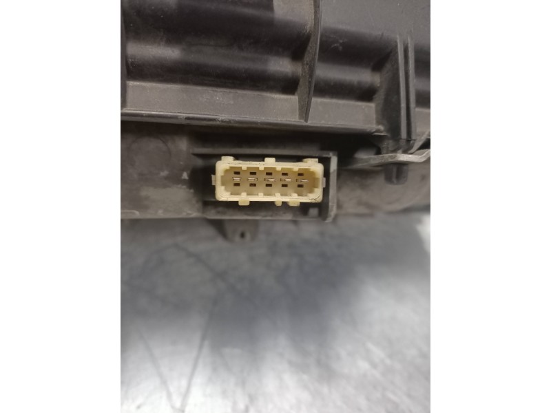 Recambio de faro izquierdo para peugeot 806 2.1 turbodiesel cat referencia OEM IAM   