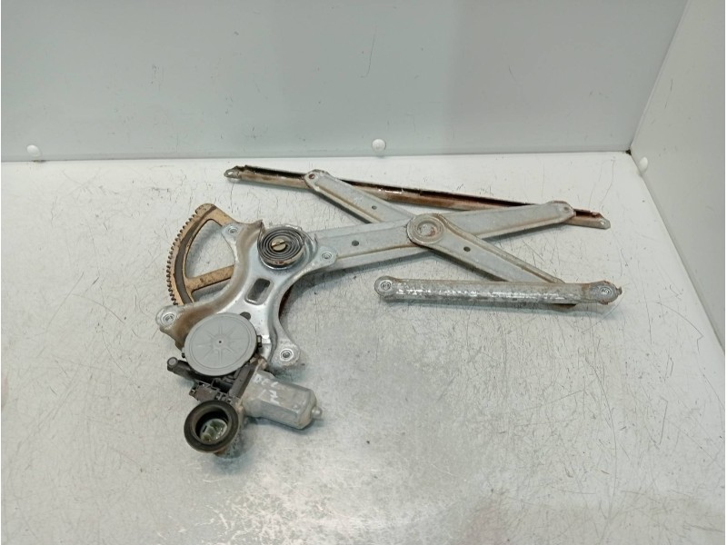 Recambio de elevalunas delantero izquierdo para toyota land cruiser (j12) 3.0 d-4d gx referencia OEM IAM 8572058010 0620401770 3