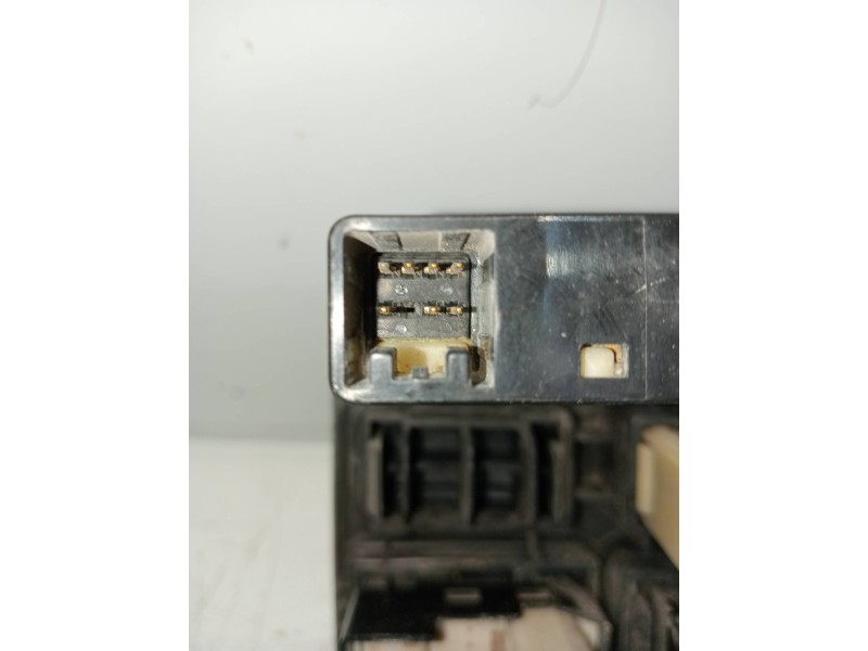 Recambio de mando multifuncion para toyota land cruiser (j12) 3.0 d-4d gx referencia OEM IAM 183574 15A333 