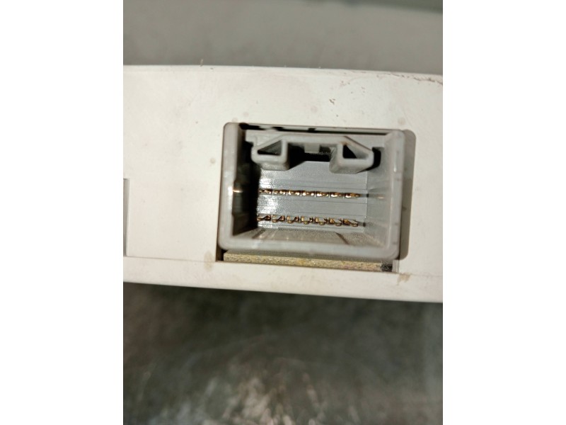 Recambio de pantalla multifuncion para toyota land cruiser (j12) 3.0 d-4d gx referencia OEM IAM 822906025 0261003741 