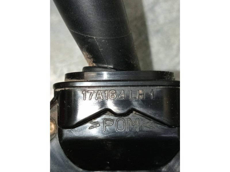 Recambio de mando limpia para toyota land cruiser (j12) 3.0 d-4d gx referencia OEM IAM 17A164LH1  