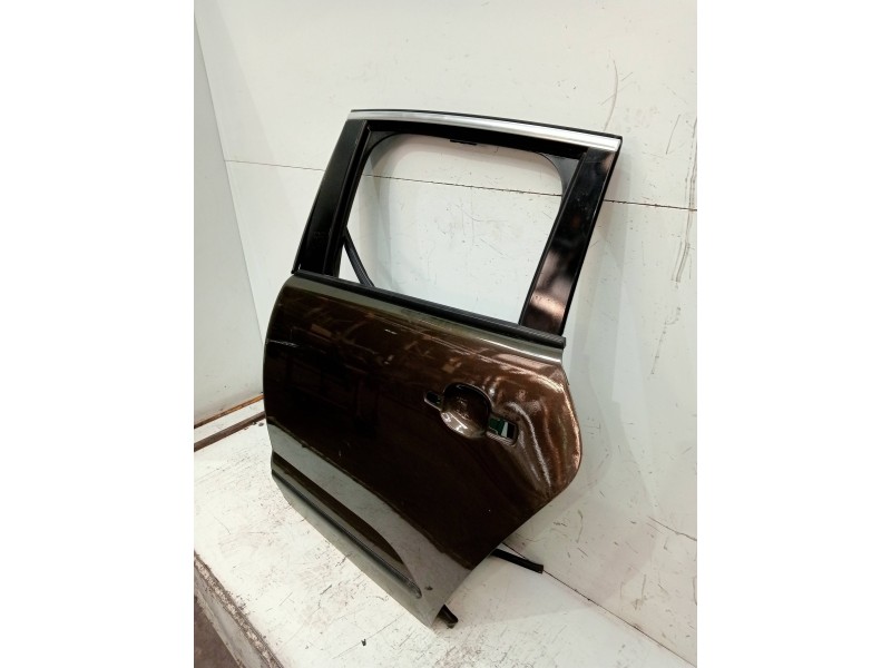 Recambio de puerta trasera izquierda para peugeot 3008 sport pack referencia OEM IAM   5P