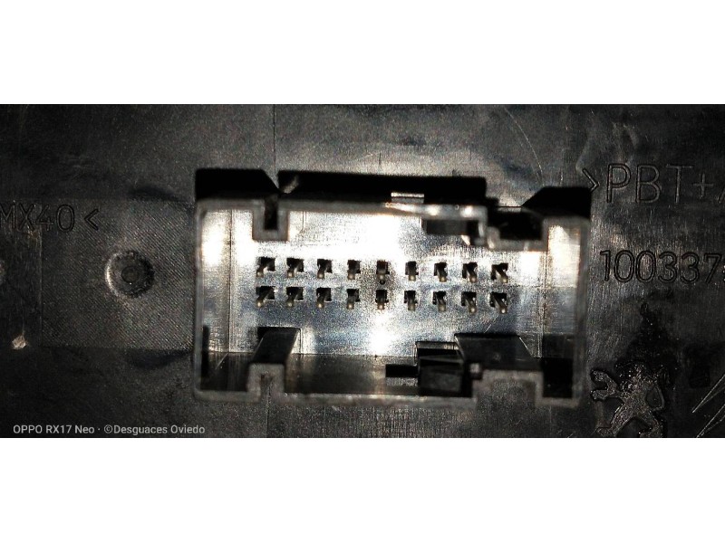 Recambio de mando multifuncion para peugeot 3008 sport pack referencia OEM IAM 96638425XT  