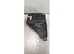 Recambio de caja reles / fusibles para mg rover serie 45 (rt) classic (5-ptas.) referencia OEM IAM YQE103210R 174928020101  2
