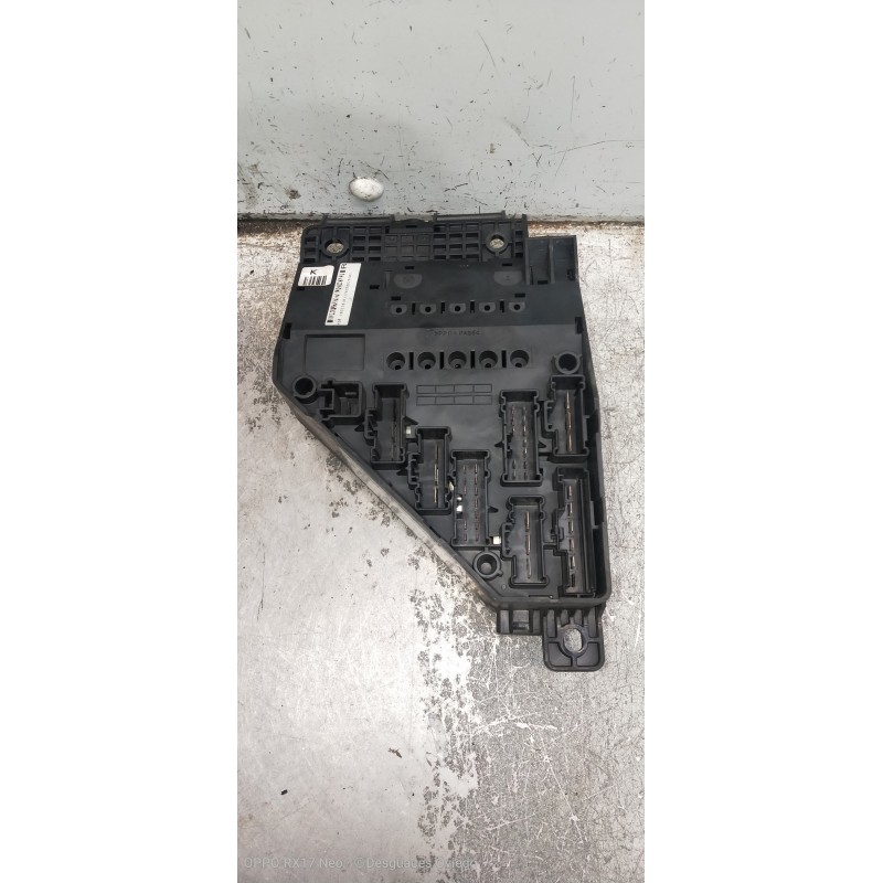Recambio de caja reles / fusibles para mg rover serie 45 (rt) classic (5-ptas.) referencia OEM IAM YQE103210R 174928020101 