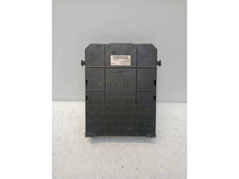 Recambio de caja reles / fusibles para citroen c4 berlina referencia OEM IAM 9661940480  