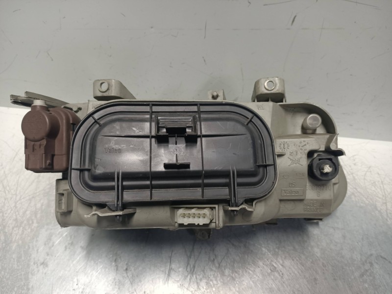 Recambio de faro izquierdo para peugeot 806 2.1 turbodiesel cat referencia OEM IAM 88201589 085584 