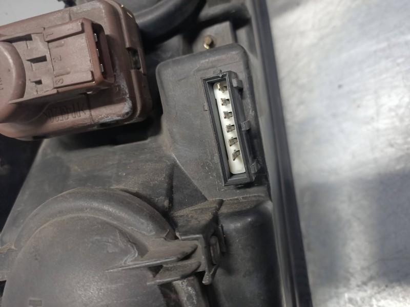 Recambio de faro izquierdo para peugeot 406 berlina (s1/s2) svdt referencia OEM IAM 9616251380 0301037021 