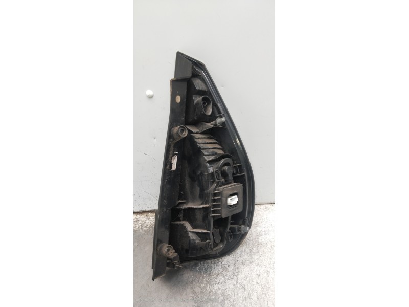 Recambio de piloto trasero izquierdo para renault scenic iii expression referencia OEM IAM 265558940R 265550013R 