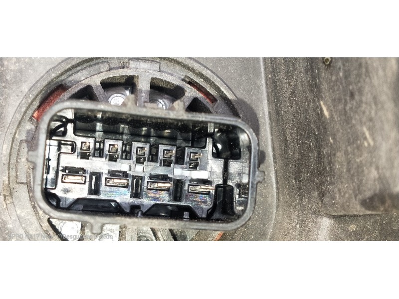 Recambio de faro derecho para land rover freelander familiarsport referencia OEM IAM   