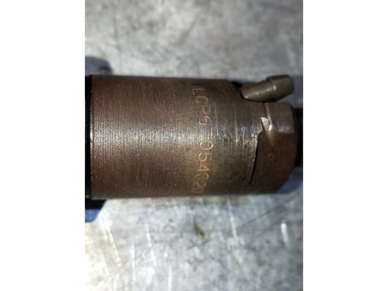 Recambio de inyector para ford orion referencia OEM IAM LCR67054020  LUCAS