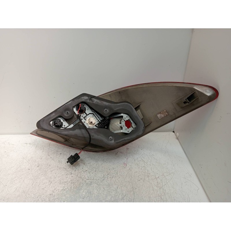 Recambio de piloto trasero derecho para mercedes clase r (w251) 320 cdi (251.022) referencia OEM IAM A2518200264 A2518200464 