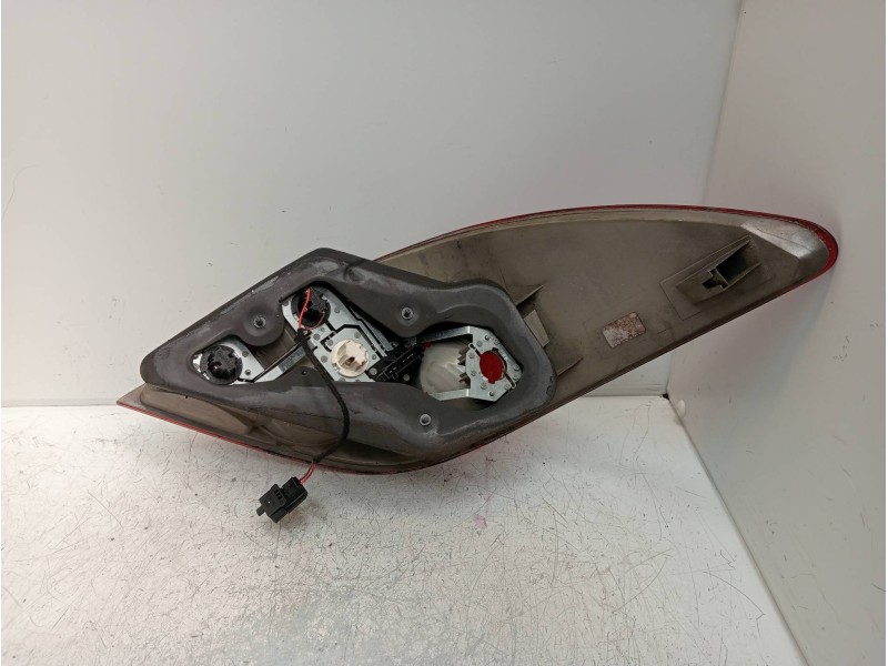 Recambio de piloto trasero derecho para mercedes clase r (w251) 320 cdi (251.022) referencia OEM IAM A2518200264 A2518200464 