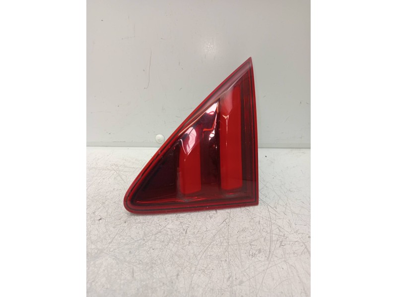 Recambio de piloto trasero derecho interior para peugeot 3008 access referencia OEM IAM 9805511280 81300201 