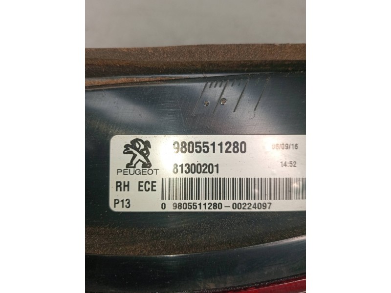 Recambio de piloto trasero derecho interior para peugeot 3008 access referencia OEM IAM 9805511280 81300201 