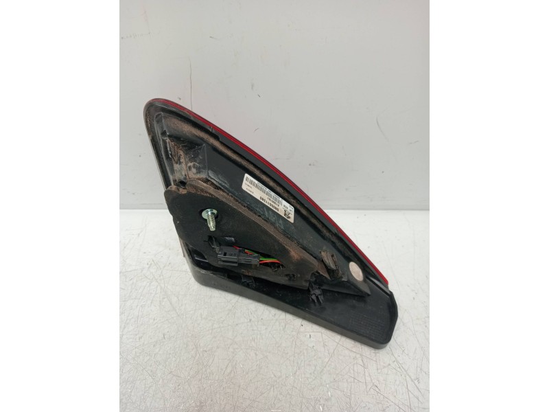 Recambio de piloto trasero izquierdo interior para peugeot 3008 access referencia OEM IAM 9805511380 81300101 