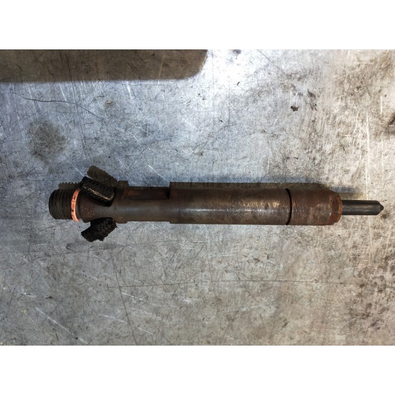 Recambio de inyector para ford focus berlina (cak) 1.8 tddi turbodiesel cat referencia OEM IAM JBB01702D  LUCAS