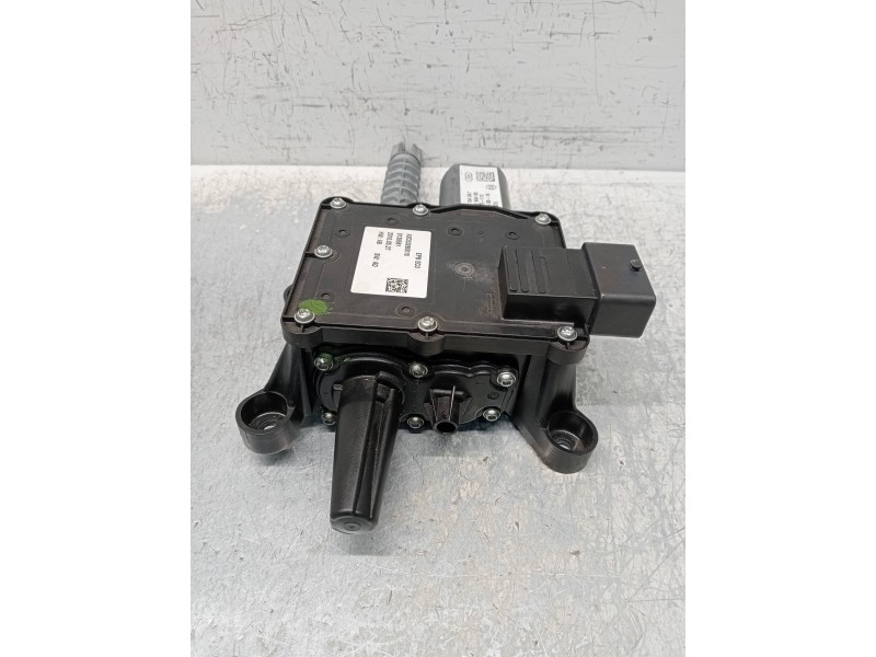 Recambio de freno de mano electrico para peugeot 3008 sport pack referencia OEM IAM 0204704047 9672766480 A2C53280010