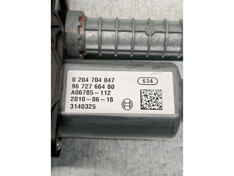 Recambio de freno de mano electrico para peugeot 3008 sport pack referencia OEM IAM 0204704047 9672766480 A2C53280010