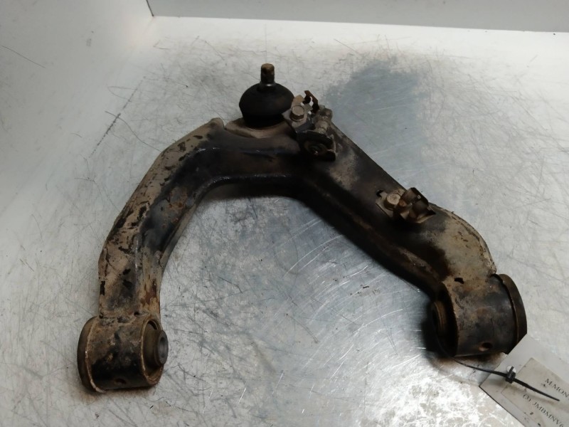 Recambio de brazo suspension superior delantero derecho para mitsubishi montero (v60/v70) 2.5 td cat referencia OEM IAM   