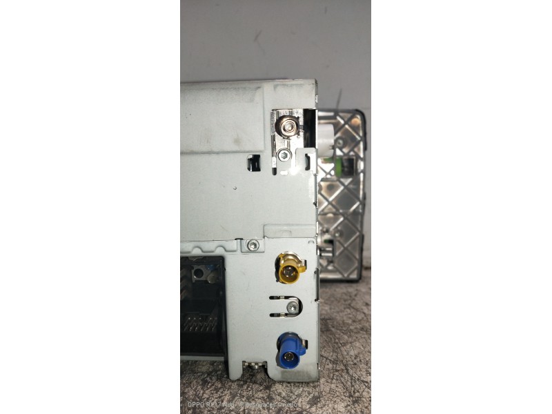 Recambio de sistema audio / radio cd para mercedes clase r (w251) 320 cdi (251.022) referencia OEM IAM A2518201079 A2038270062 5