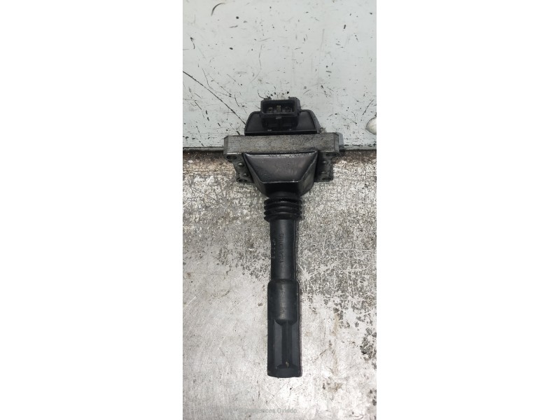 Recambio de bobina encendido para alfa romeo 166 2.5 v6 24v cat referencia OEM IAM 0221504456  