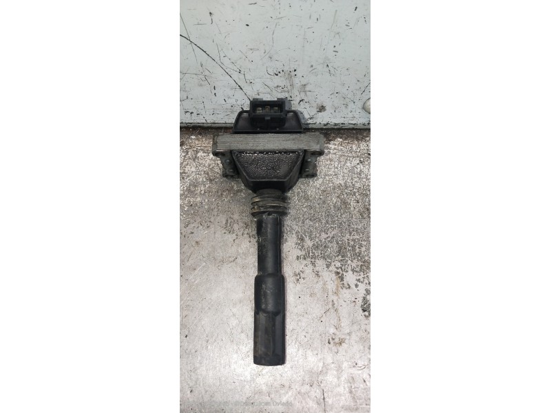 Recambio de bobina encendido para alfa romeo 166 2.5 v6 24v cat referencia OEM IAM 0221504456  