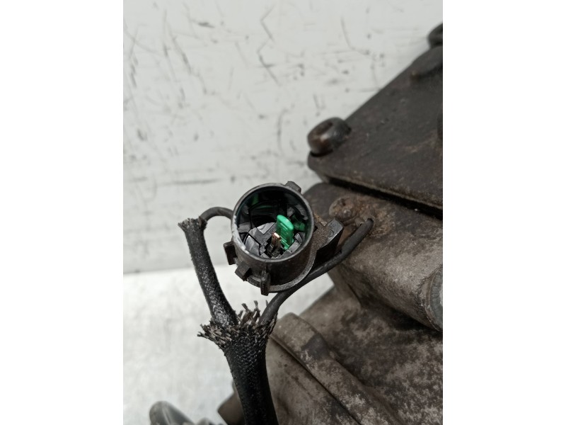 Recambio de compresor aire acondicionado para kia carnival ii 2.9 cdri ex referencia OEM IAM 1315012000  