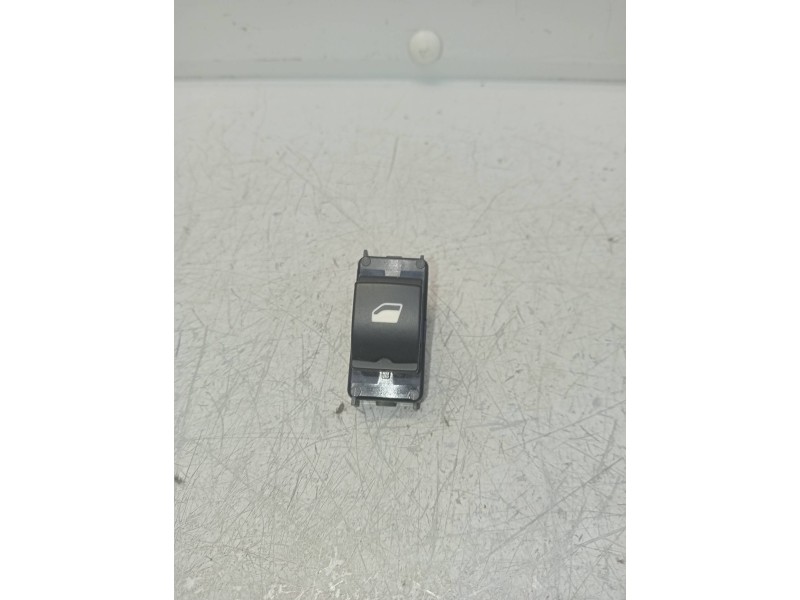 Recambio de mando elevalunas delantero derecho para peugeot 3008 access referencia OEM IAM 96662297ZD04  