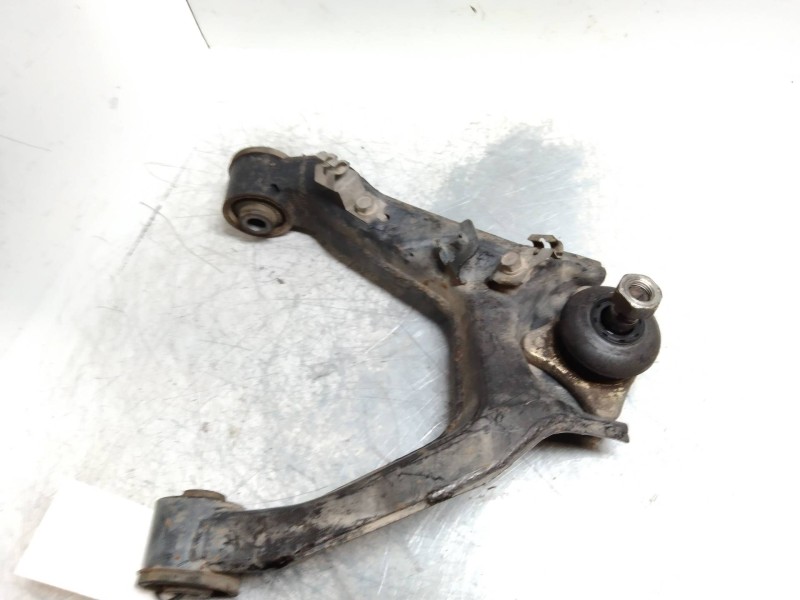 Recambio de brazo suspension superior delantero izquierdo para mitsubishi montero (v60/v70) 3.2 di-d gls hunter (5-ptas.) refere