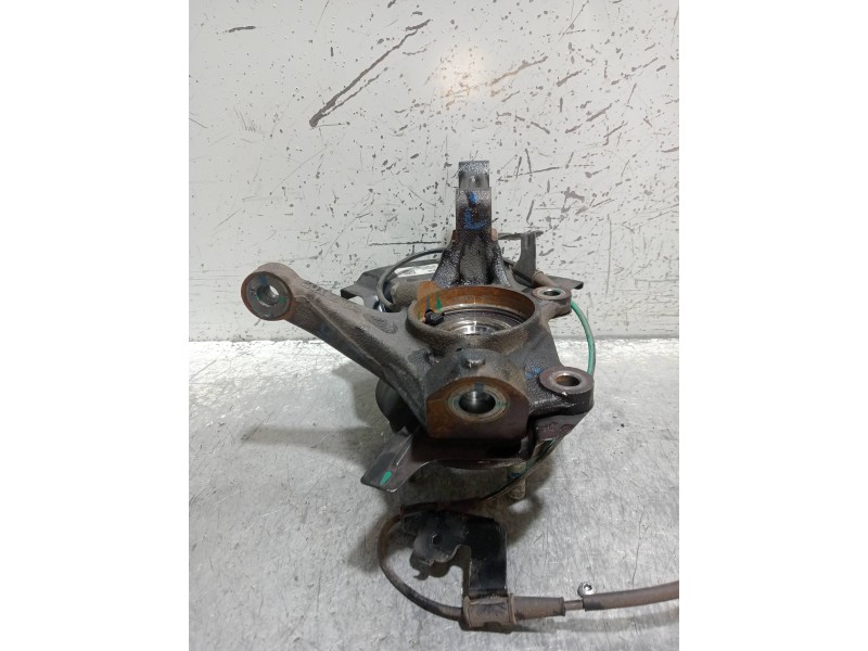 Recambio de mangueta delantera izquierda para hyundai i20 klass referencia OEM IAM 51705Q0100  