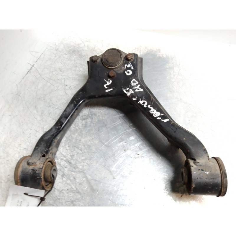 Recambio de brazo suspension superior delantero izquierdo para mitsubishi montero (v60/v70) 3.2 di-d gls hunter (5-ptas.) refere