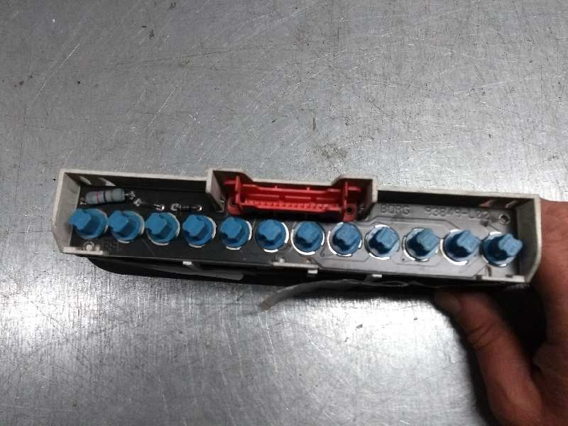 Recambio de cuadro instrumentos para renault twingo (co6) 1.3 cat referencia OEM IAM    Recambio de cuadro instrumentos para renault twingo (co6) 1.3 cat referencia OEM IAM