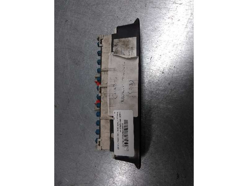 Recambio de cuadro instrumentos para renault twingo (co6) 1.3 cat referencia OEM IAM    Recambio de cuadro instrumentos para renault twingo (co6) 1.3 cat referencia OEM IAM