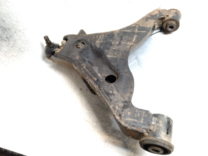 Recambio de brazo suspension inferior delantero derecho para mitsubishi montero (v60/v70) 2.5 td cat referencia OEM IAM   