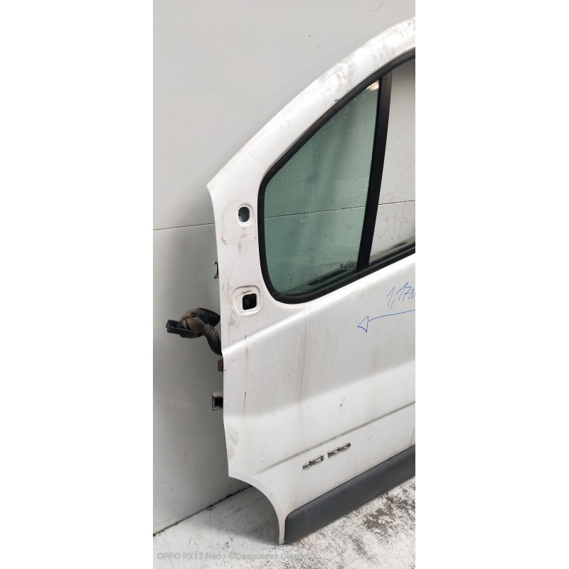 Recambio de puerta delantera izquierda para renault trafic combi (ab 4.01) 29 ln combi9 acristalado referencia OEM IAM   5P