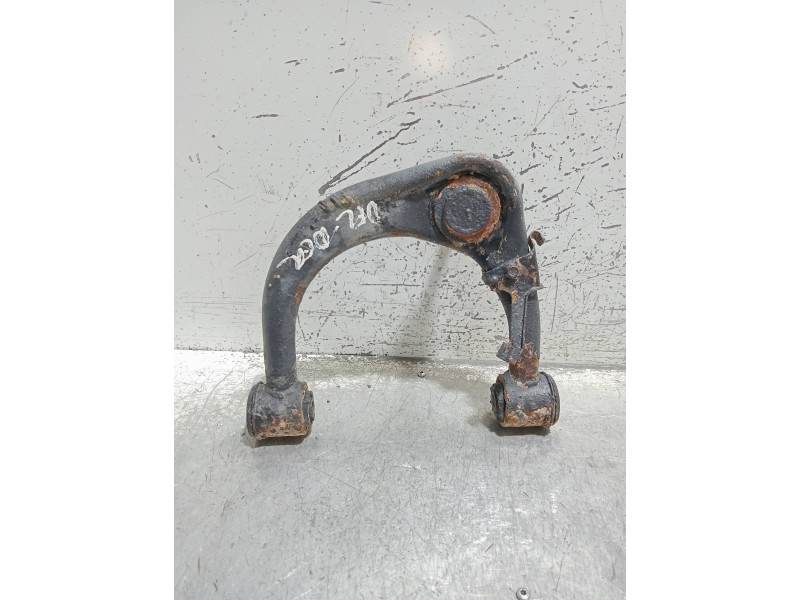 Recambio de brazo suspension superior delantero derecho para toyota land cruiser (j12) 3.0 d-4d gx referencia OEM IAM   