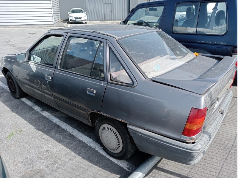 opel kadett e del año 1989