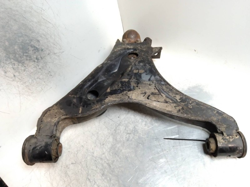 Recambio de brazo suspension inferior delantero derecho para mitsubishi montero (v60/v70) 3.2 di-d cat referencia OEM IAM   