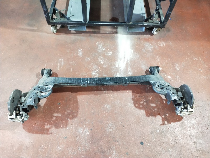 Recambio de puente trasero para hyundai i20 klass referencia OEM IAM   DISCO/ABS