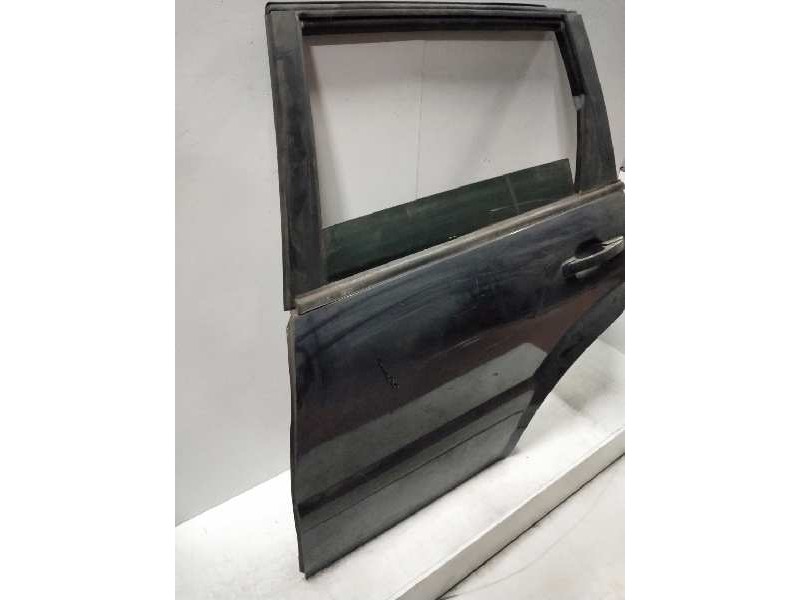 Recambio de puerta trasera izquierda para ssangyong rexton 2.7 turbodiesel cat referencia OEM IAM   