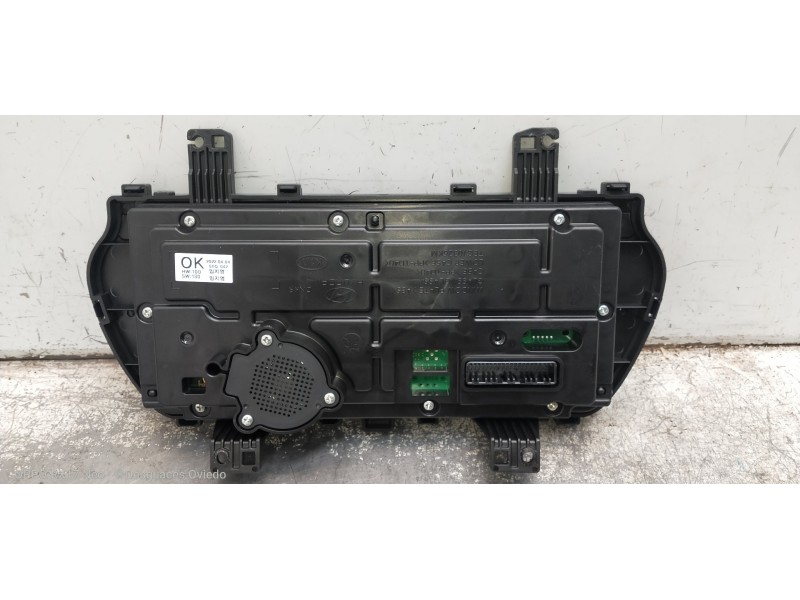 Recambio de pantalla multifuncion para hyundai i20 klass referencia OEM IAM 94023Q0161 11004599111U 220404