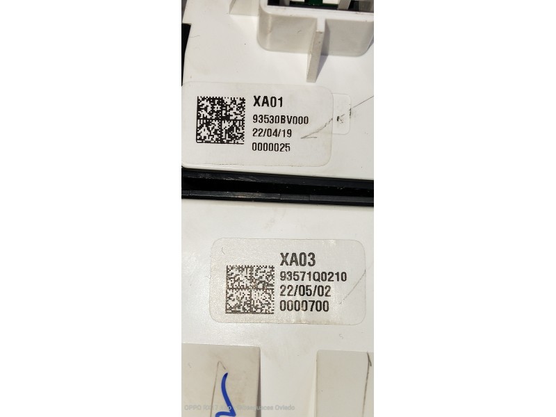 Recambio de mando elevalunas delantero izquierdo para hyundai i20 klass referencia OEM IAM 93571Q0210 93530BV000 