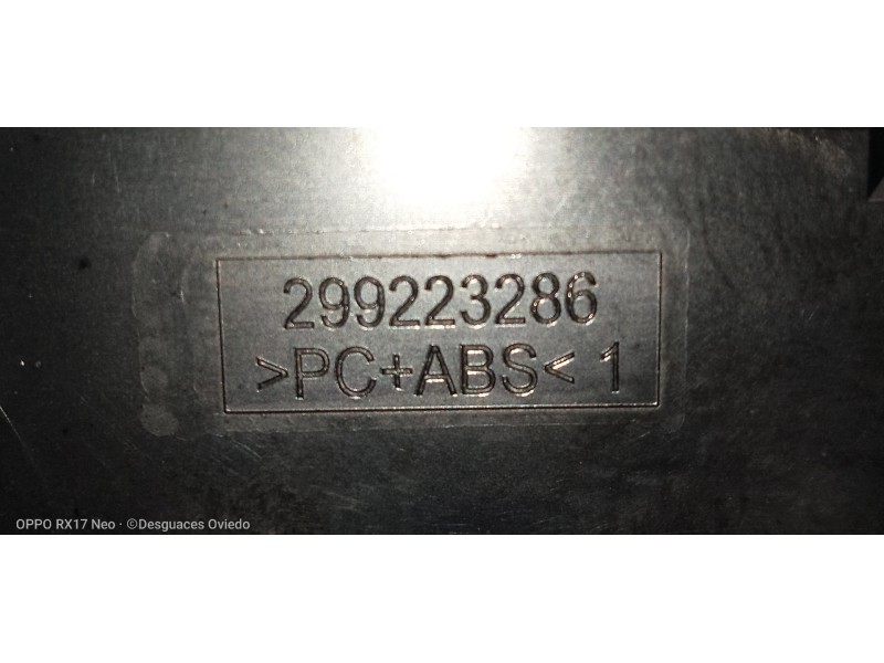 Recambio de mando multifuncion para hyundai i20 klass referencia OEM IAM 299223286  