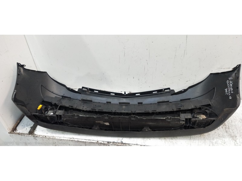 Recambio de paragolpes delantero para renault kangoo z.e. maxi 2-sitzer referencia OEM IAM   